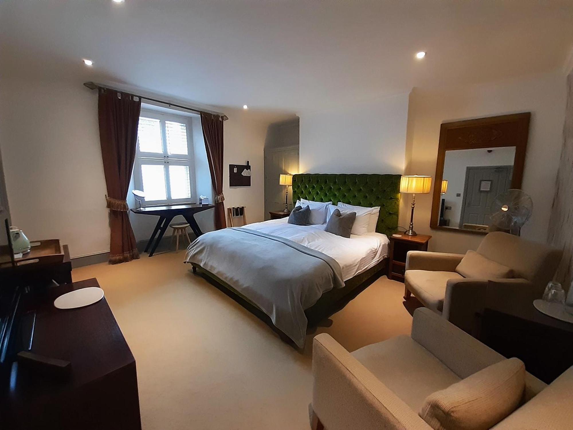 Browns Hotel Дартмаут Экстерьер фото